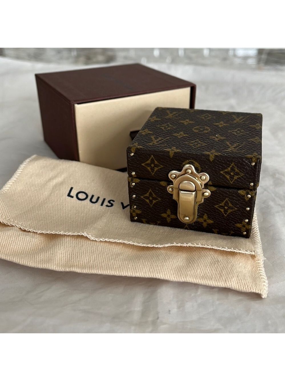 Louis Vuitton Ecrin Declaration Mini Jewelry Trunk - Picture 10 of 10